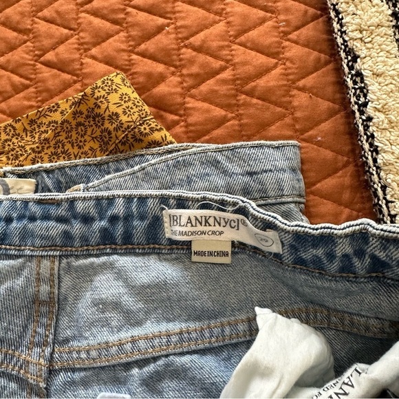 Blanknyc the Madison crop high rise crop distressed light wash size 29 women’s - Picture 2 of 3